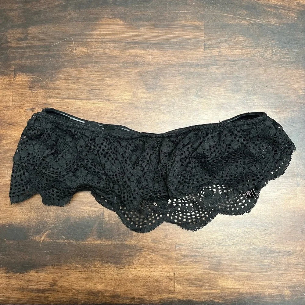 Victoria’s Secret black lace bandeau bralette size medium